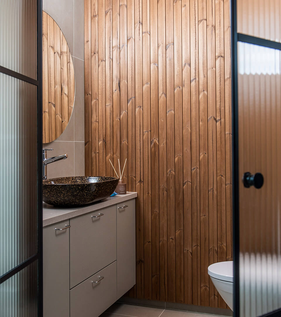 Luna-Panel-System-bathroom-wall-in-Honka-Huomen